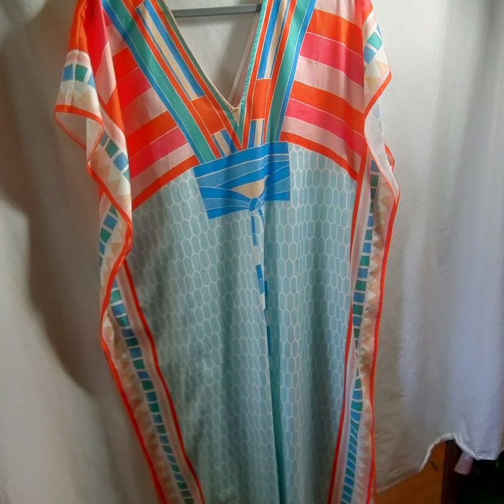 Caftans Colorful Red and Blue Graphic Print OS Pre-owned EUC - Picture 8 of 9
